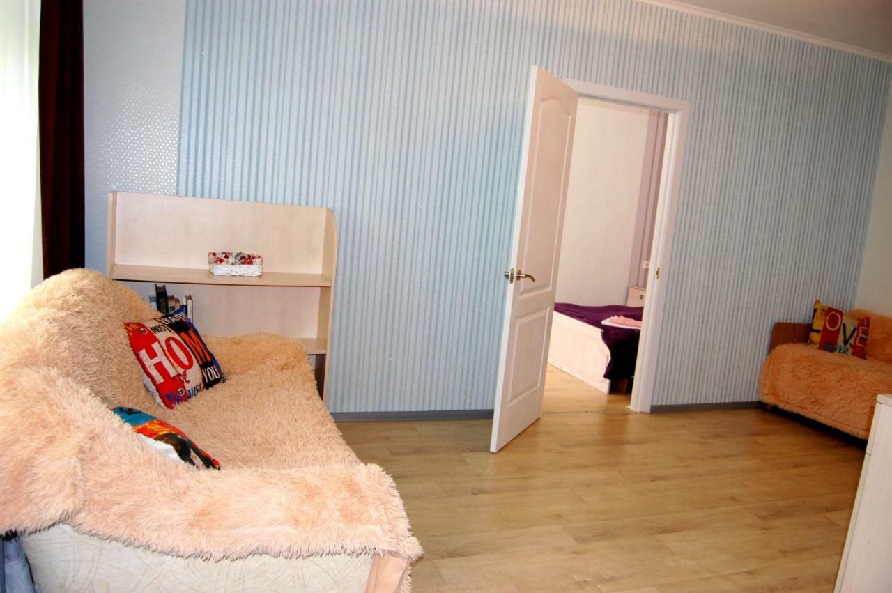Standard Apartment On Umanskaya キエフ エクステリア 写真