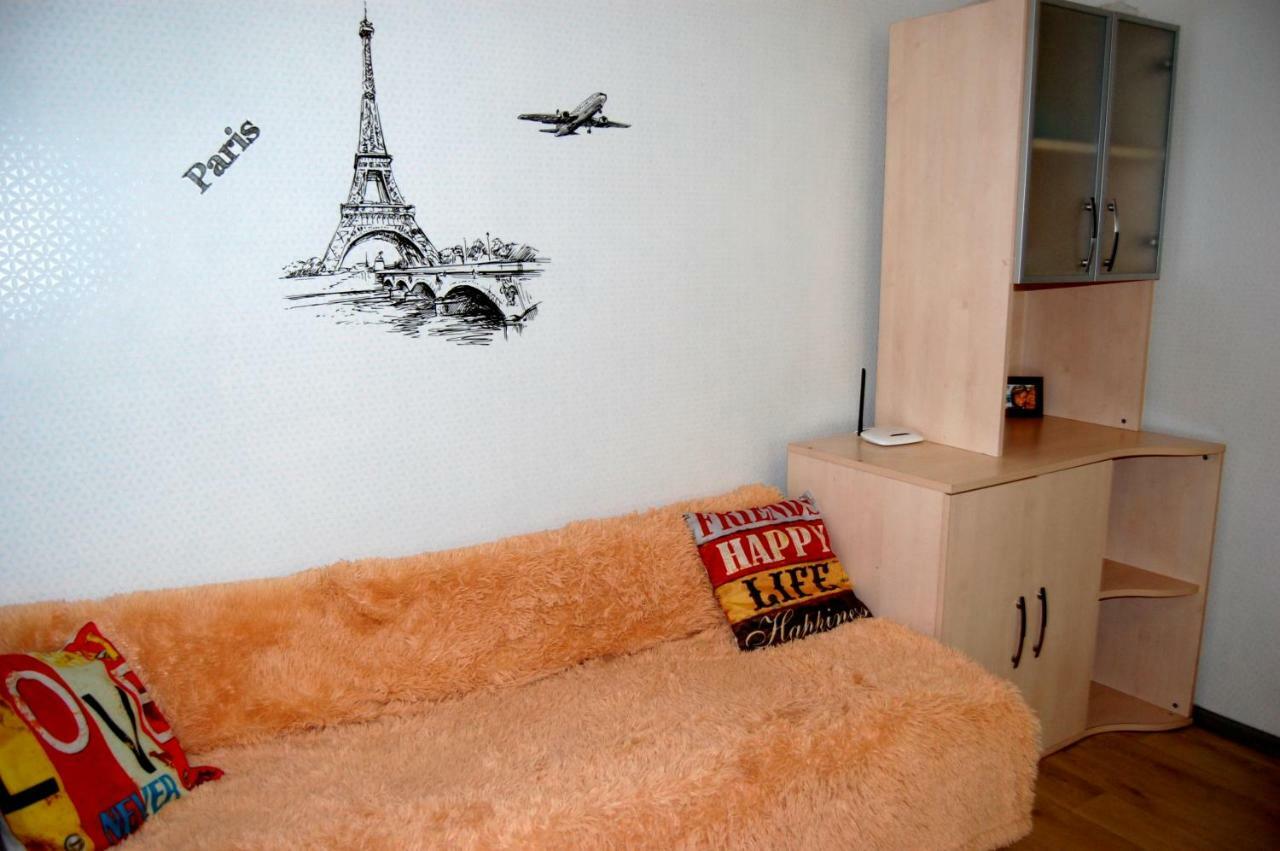 Standard Apartment On Umanskaya キエフ エクステリア 写真